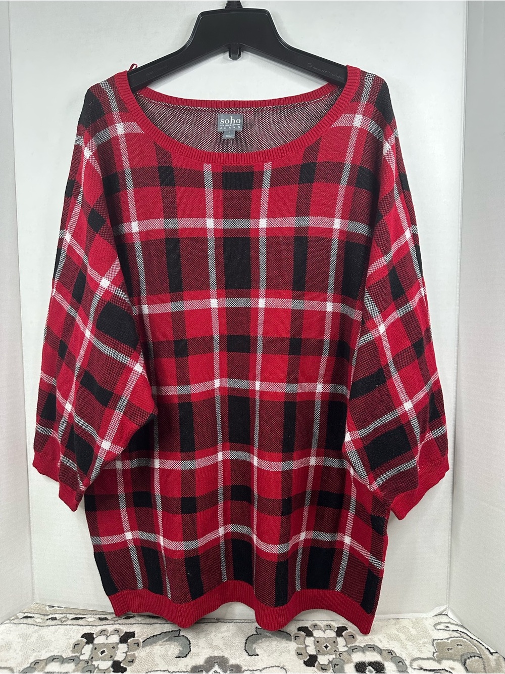 New York & Company Red Black Plaid Crewneck Sweater, Bat wing, size L, NWT